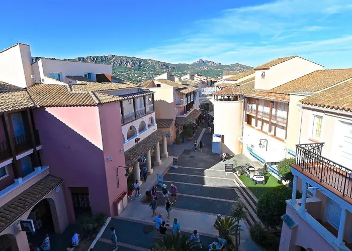 Les Bastides - I4143 By Interhome *